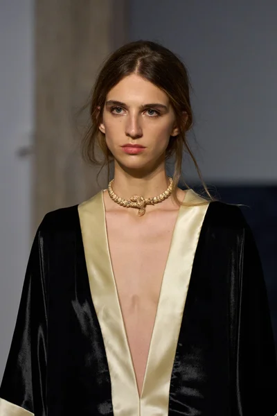 Look 40